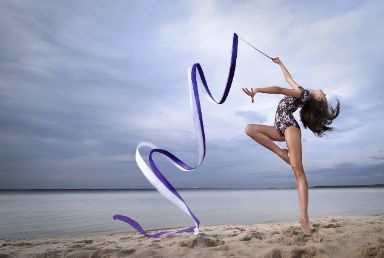 gimnasta con cinta